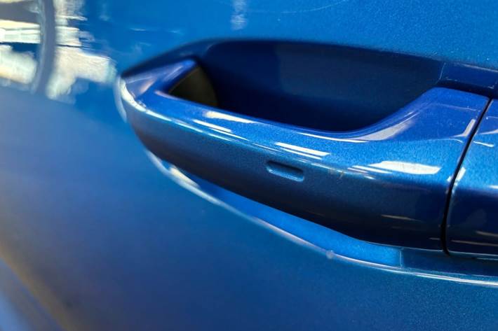 Blå Skoda Enyaq fra 2021