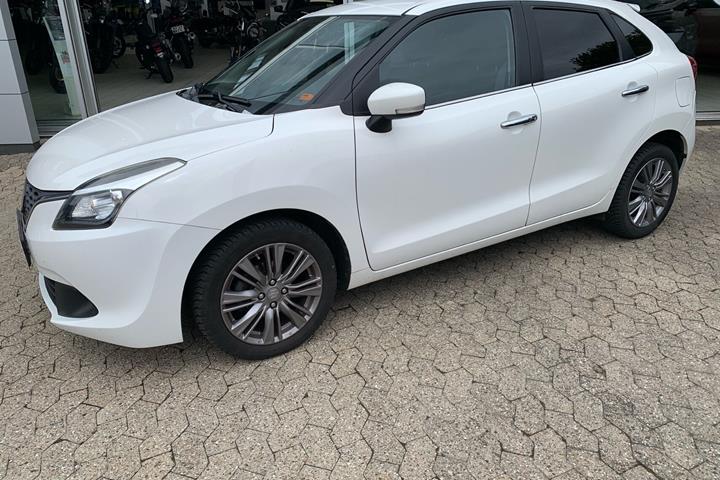 Hvid Suzuki Baleno fra 2018