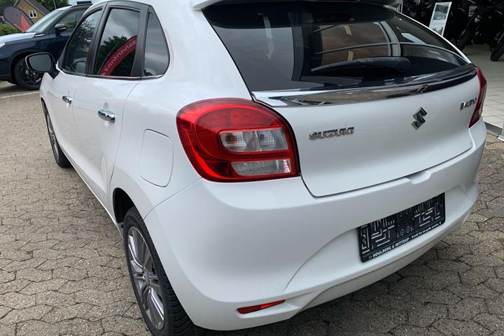 Hvid Suzuki Baleno fra 2018