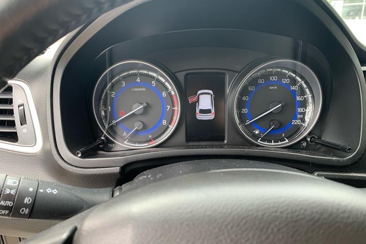 Hvid Suzuki Baleno fra 2018