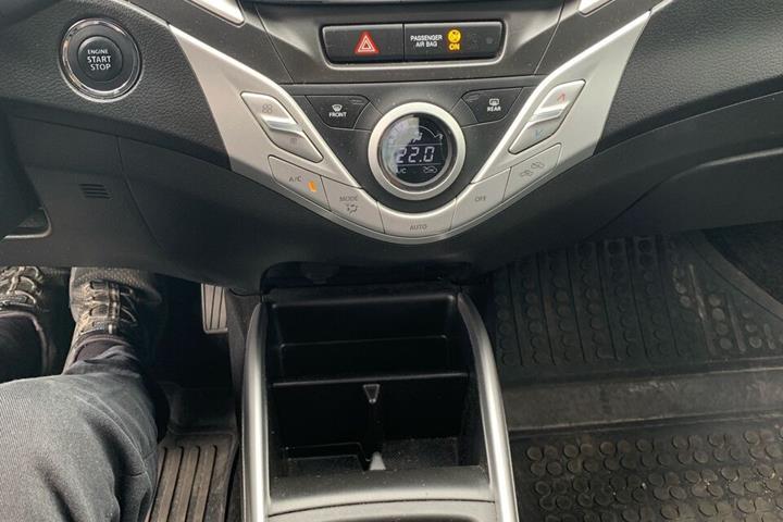 Hvid Suzuki Baleno fra 2018