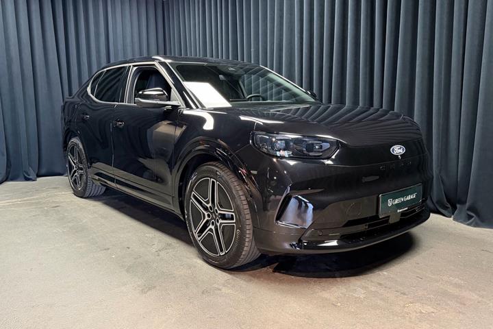 Sort Ford Capri fra 2024
