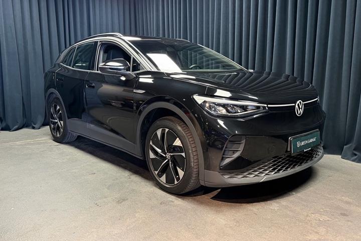 Sort VW ID.4 fra 2023 set udefra