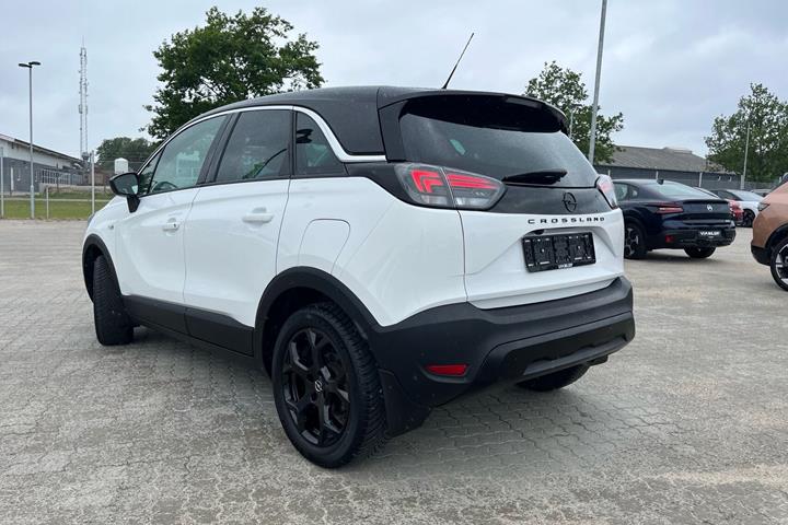 Hvid Opel Crossland fra 2023