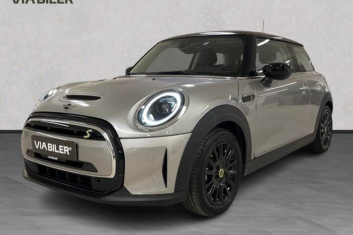 Grå Mini Cooper fra 2023 set udefra