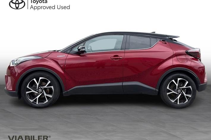Rød Toyota C-HR fra 2019