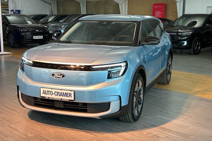 Blå Ford Explorer fra 2025
