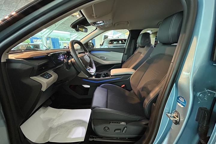 Blå Ford Explorer fra 2025