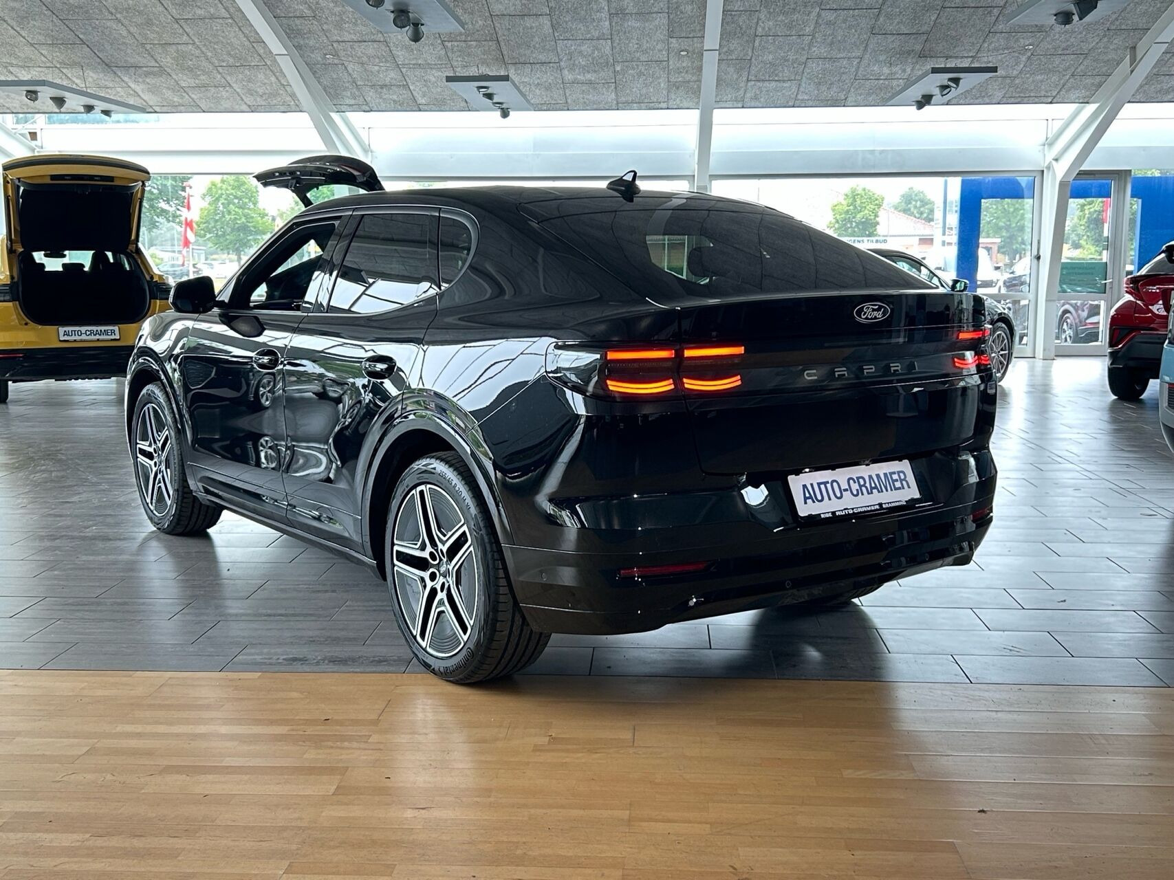 Sort Ford Capri fra 2025