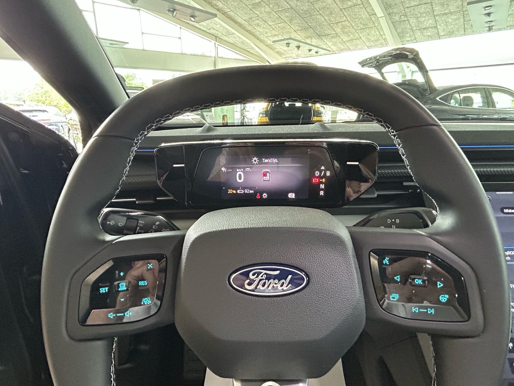 Sort Ford Capri fra 2025