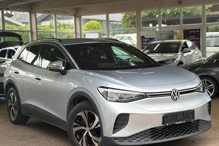 Sølv VW ID.4 fra 2025 set udefra