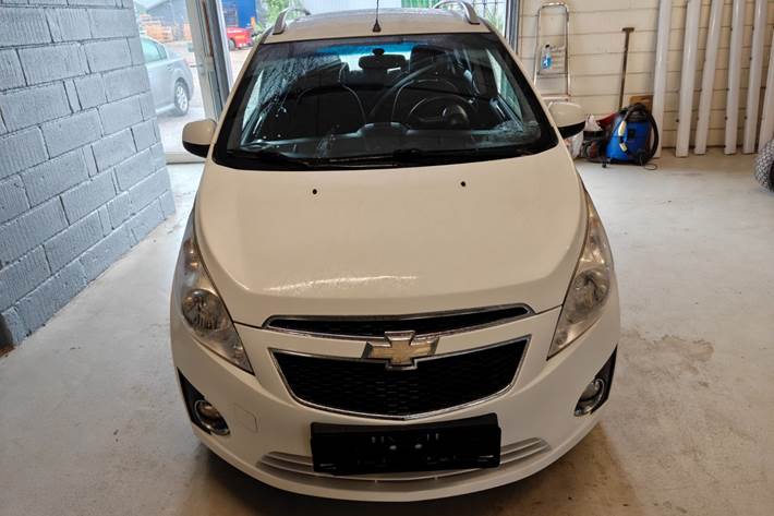 Gul Chevrolet Spark fra 2014