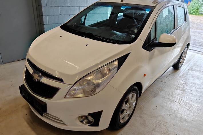 Gul Chevrolet Spark fra 2014