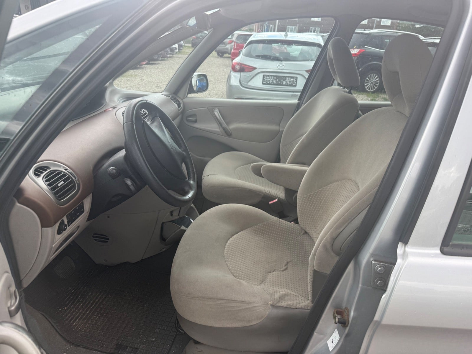 Sølv Citroën Xsara Picasso fra 2003