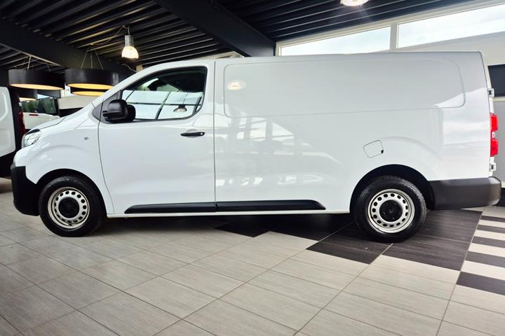 Hvid Peugeot Expert fra 2024