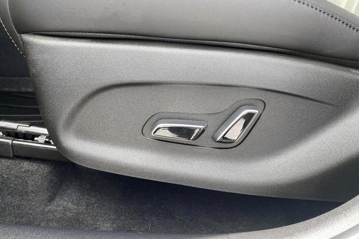 Grå BYD Atto 2 fra 2025