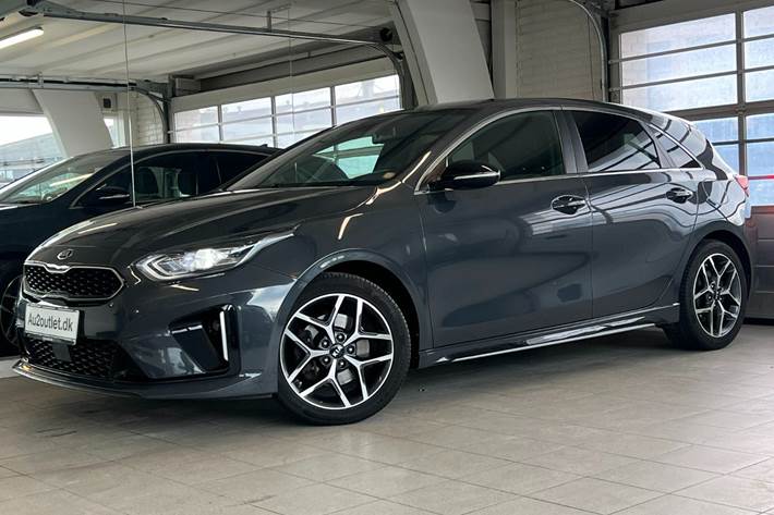 Grå Kia Ceed fra 2019