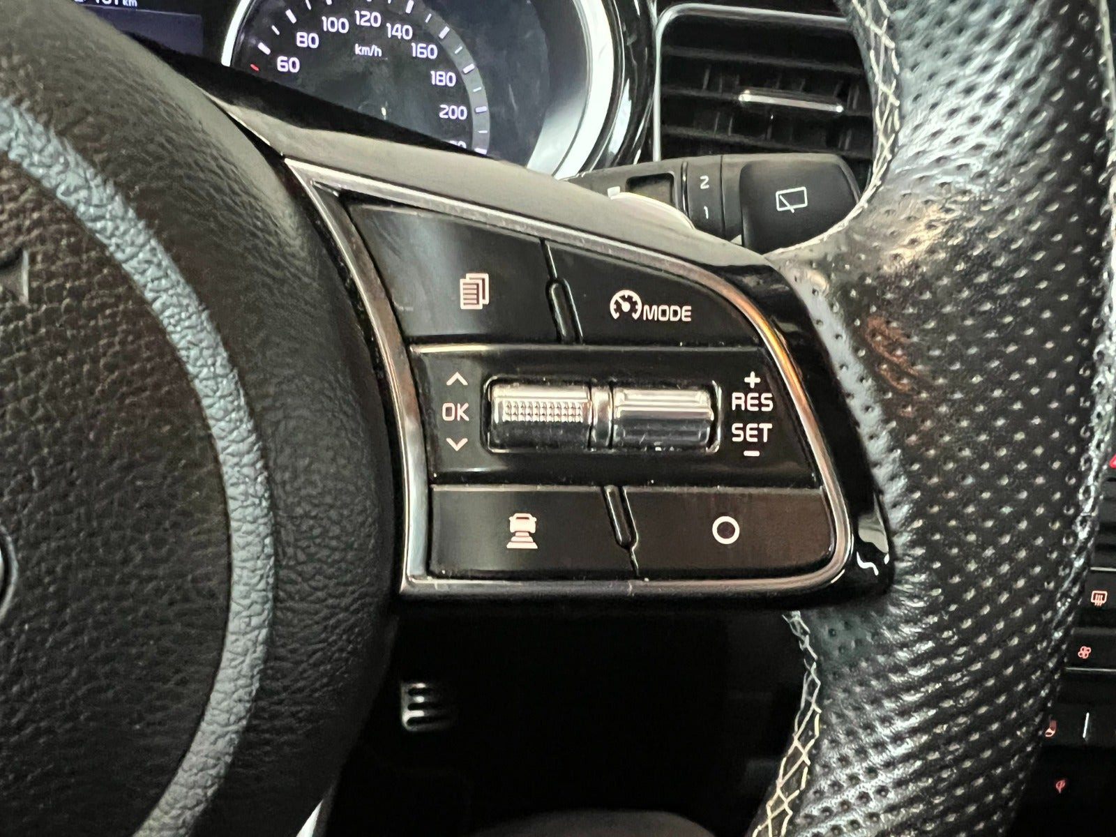 Grå Kia Ceed fra 2019
