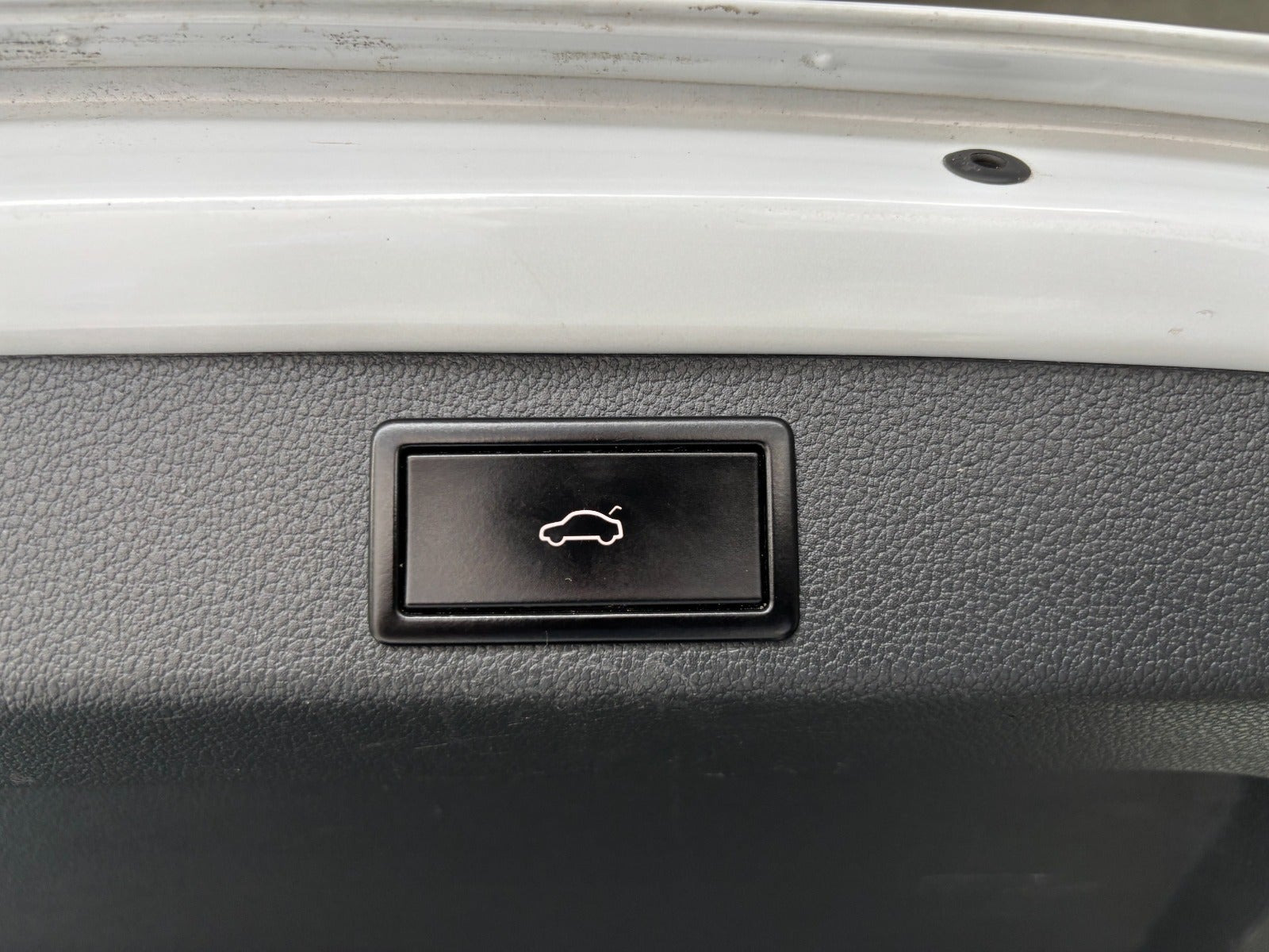 Hvid Skoda Superb fra 2020