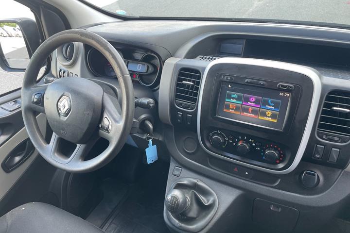 Sort Renault Trafic T29 fra 2016