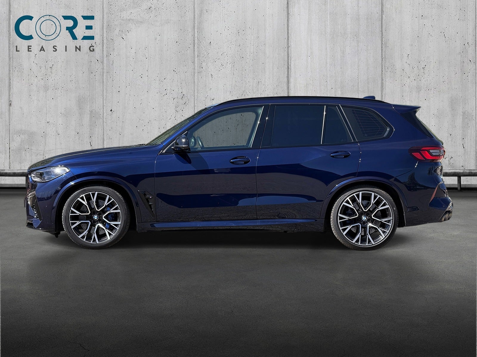 Blå BMW X5 fra 2020