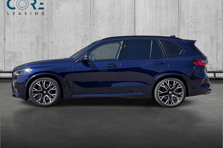 Blå BMW X5 fra 2020