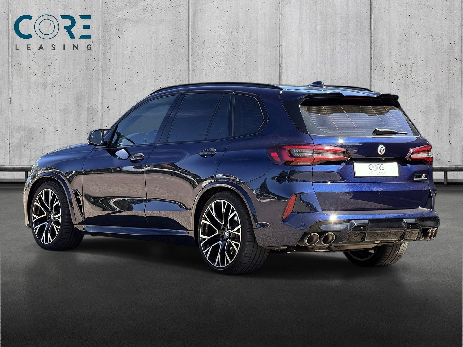 Blå BMW X5 fra 2020