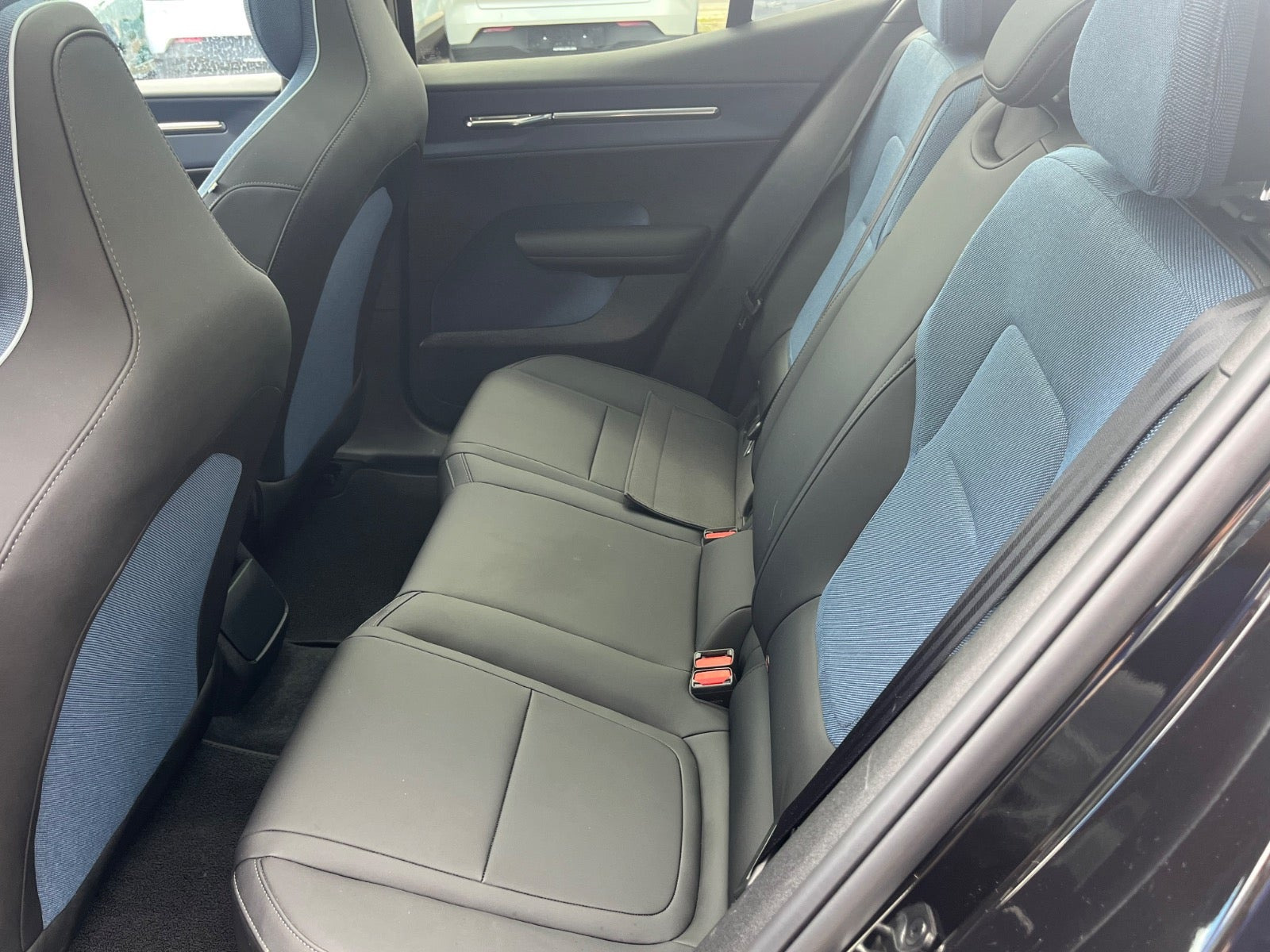 Sort Volvo EX30 fra 2024