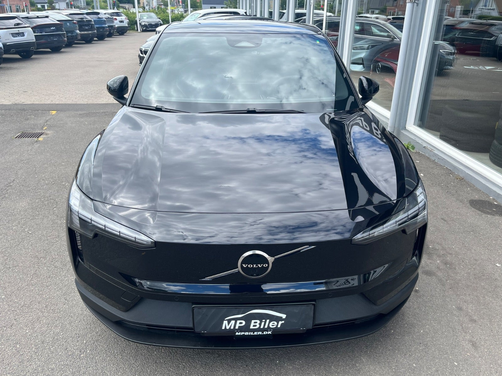 Sort Volvo EX30 fra 2024