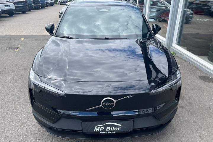 Sort Volvo EX30 fra 2024