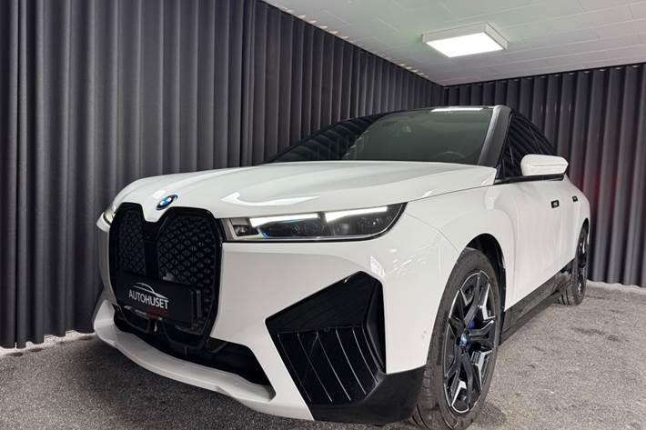Hvid BMW iX fra 2023