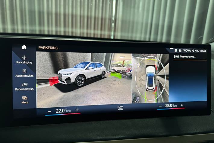 Hvid BMW iX fra 2023