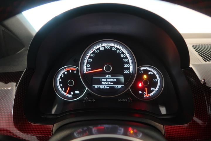 Hvid VW UP! fra 2018