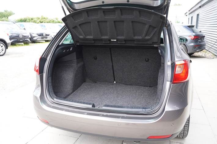 Grå Seat Ibiza fra 2015