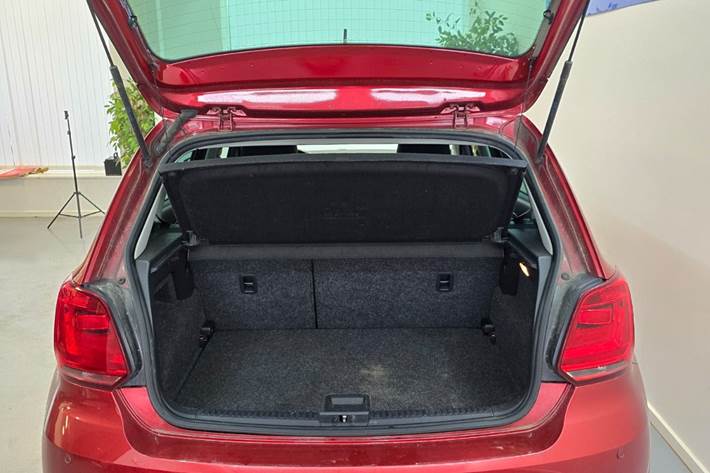 Rød VW Polo fra 2015