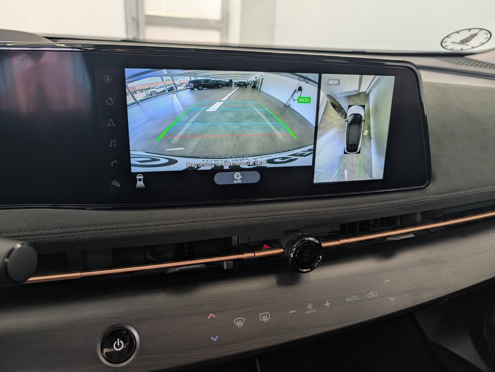 Grå Nissan Ariya fra 2022