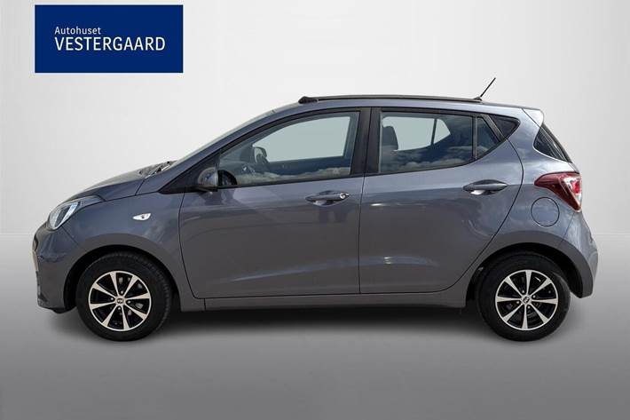 Beige Hyundai i10 fra 2017