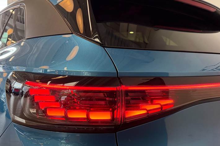 Blå VW ID.4 fra 2025