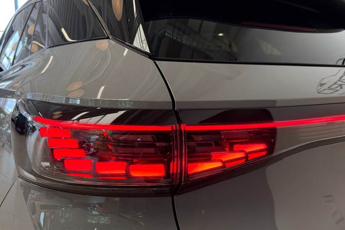 Grå VW ID.4 fra 2023