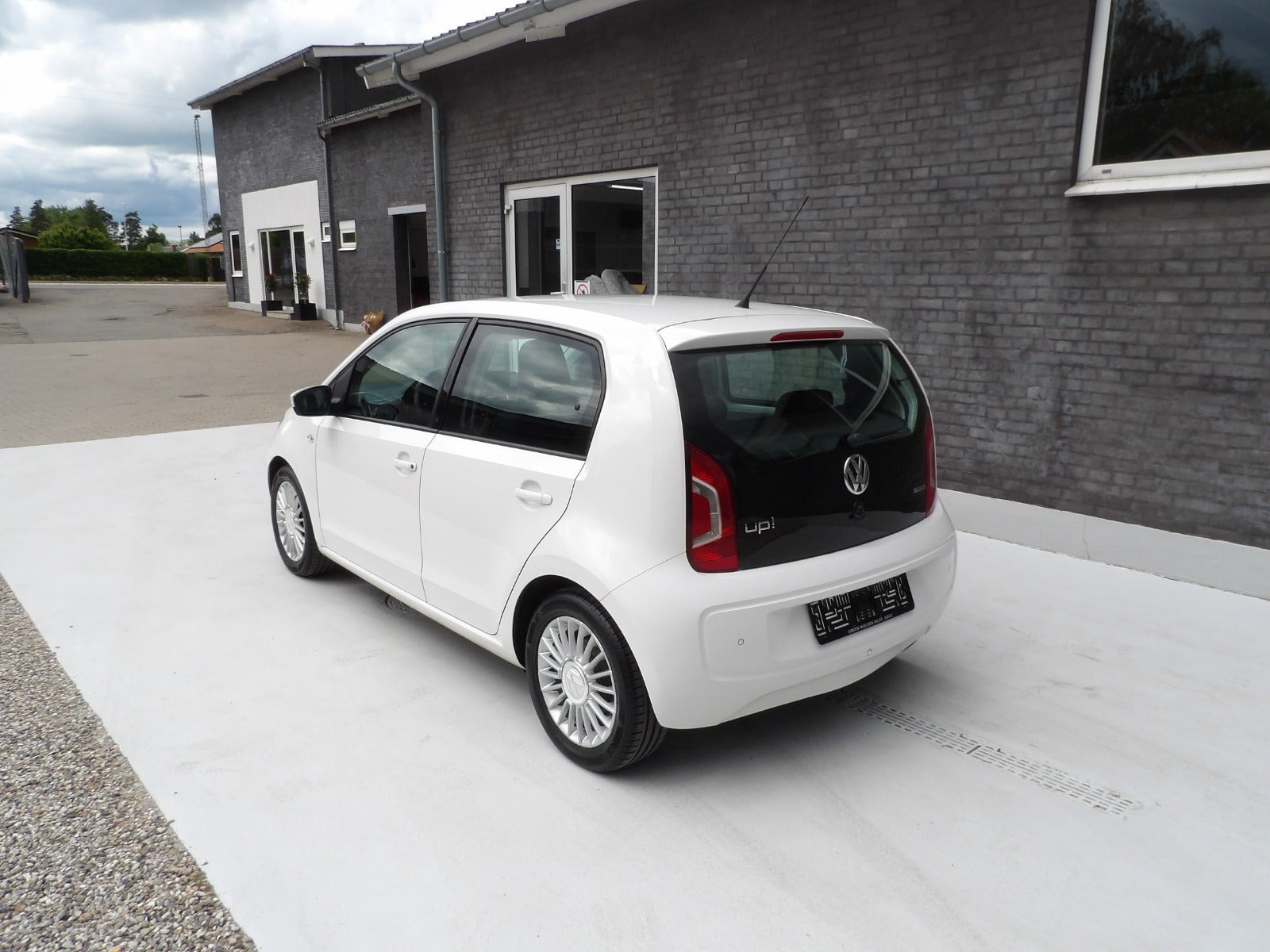 Hvid VW UP! fra 2013