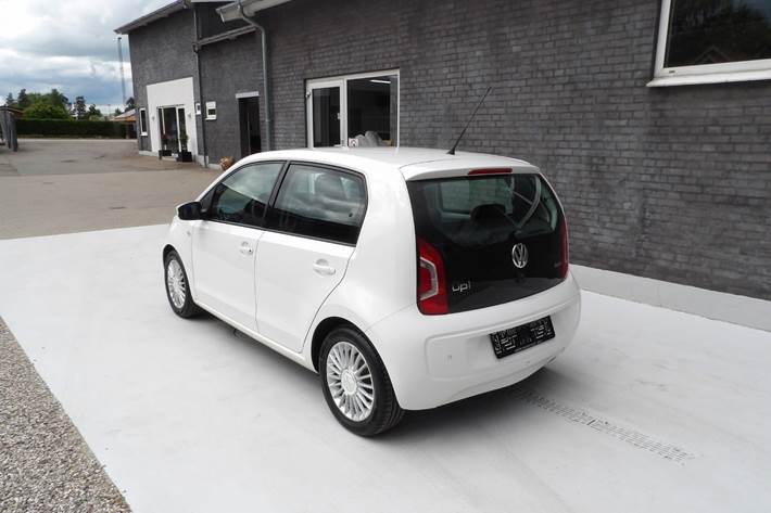 Hvid VW UP! fra 2013