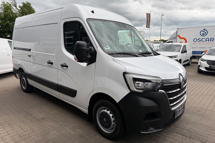 Hvid Renault Master IV T33 fra 2020