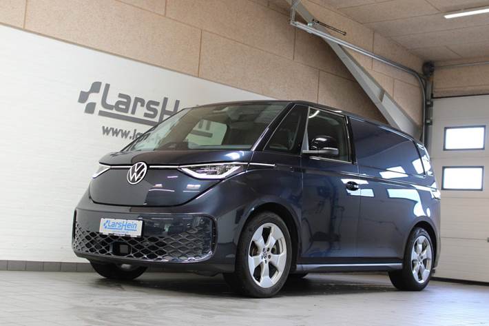 Blå VW ID.Buzz fra 2024 set udefra