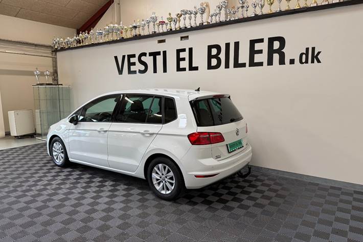 Hvid VW Golf Sportsvan fra 2017