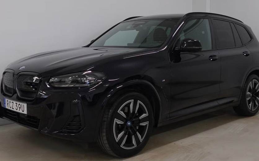 BMW iX3 Charged M-Sport