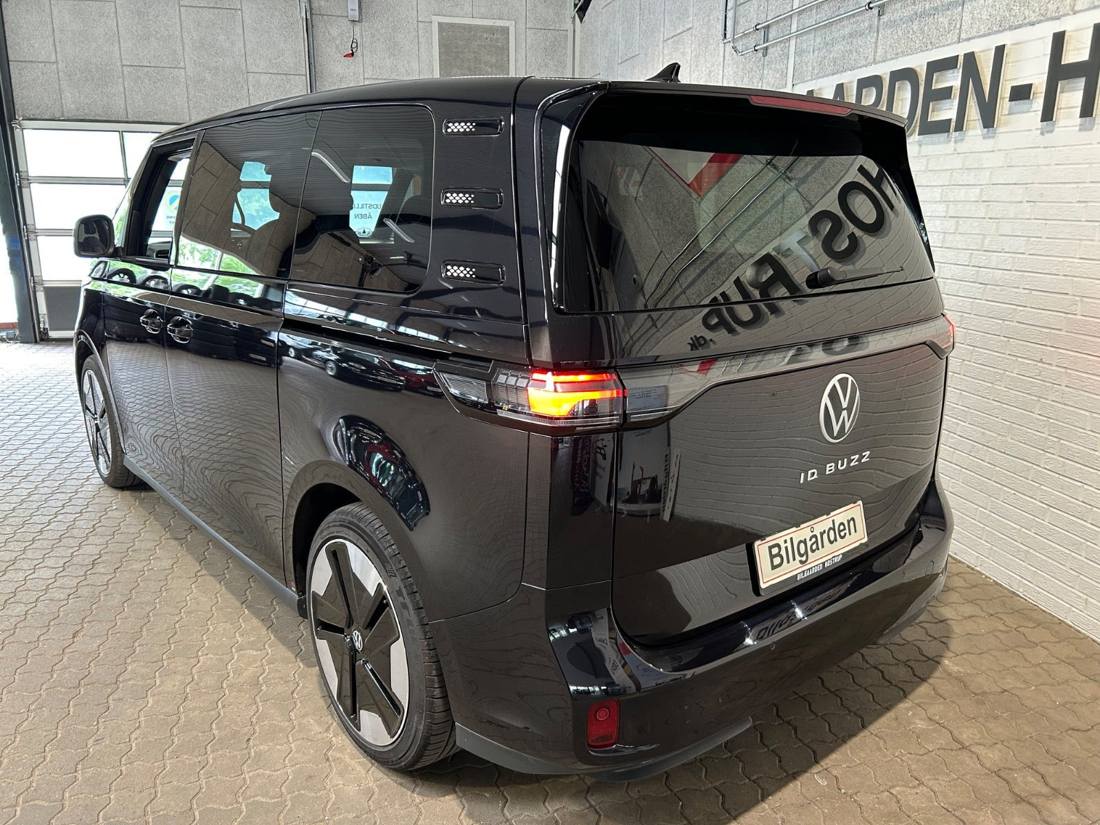 Sort VW ID.Buzz fra 2024