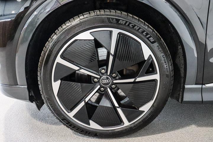 Sort Audi Q4 e-tron fra 2022