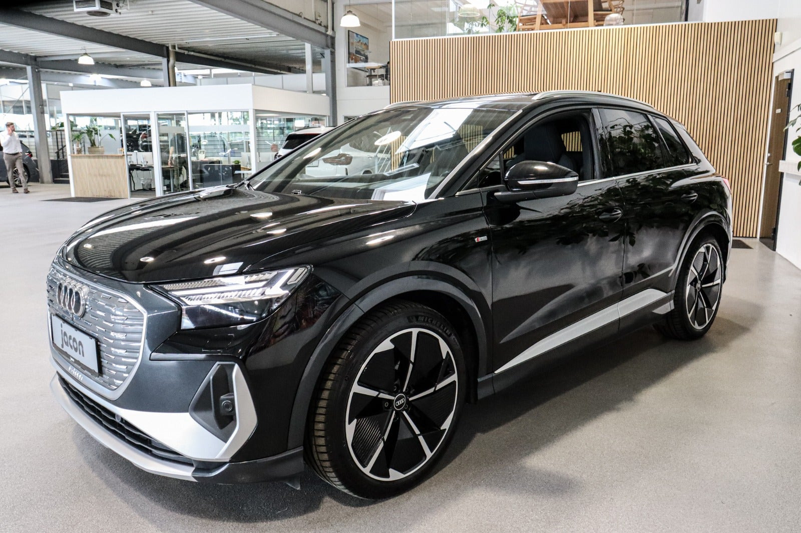 Sort Audi Q4 e-tron fra 2022