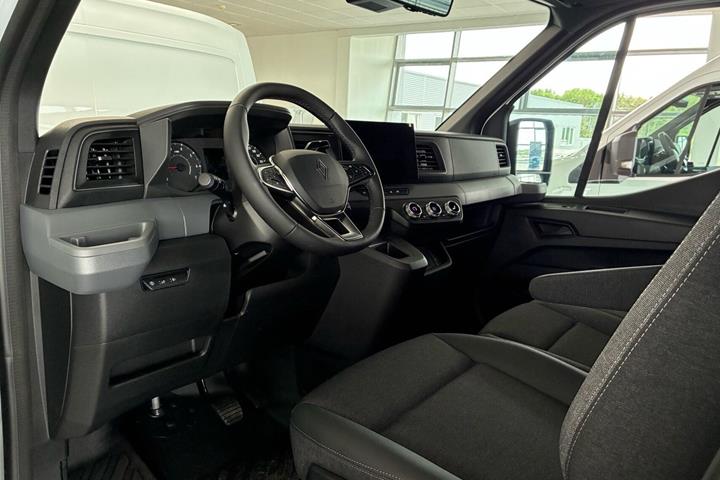 Hvid Renault Master V T33 fra 2026