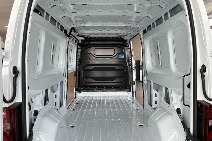 Hvid Renault Master V T35 fra 2026